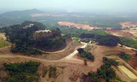 Vĩnh Phúc: Trên nóng dưới lạnh, UBND tỉnh không giải quyết dứt điểm vụ khai thác đất, xây dựng nhà trái phép trên đất rừng?