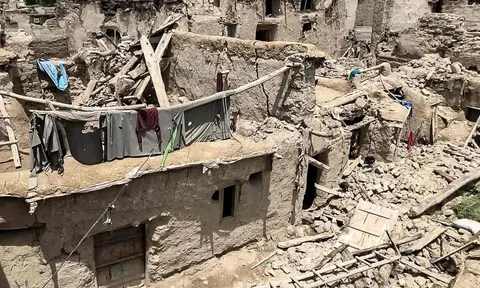 Trực thăng tới giải cứu ở Afghanistan nhưng chỉ có thể đưa xác đi