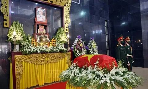 Sáng mãi người anh hùng Kostas Sarantidis - Nguyễn Văn Lập