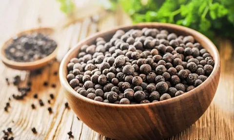 Giá tiêu hôm nay 4/8: Giá tiêu trong nước "khởi sắc", cao nhất 74.500 đồng/kg