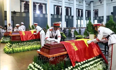 Lễ tang 3 chiến sĩ cảnh sát PCCC hy sinh khi làm nhiệm vụ