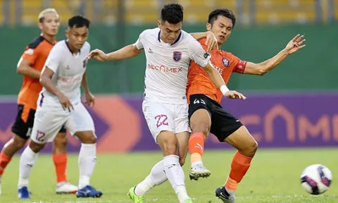 Nguyễn Tiến Linh khiến HLV Park Hang-seo lo sốt vó