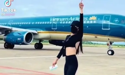 Tạo dáng không đúng chỗ ở sân bay, có thể bị phạt 10 triệu đồng