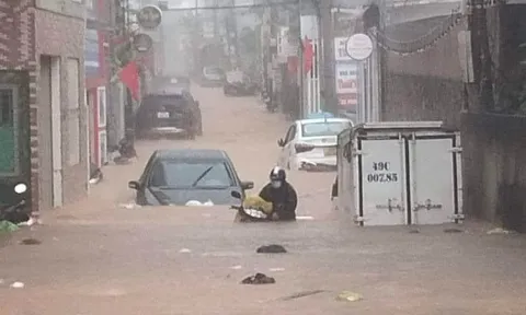 TP. Đà Lạt ngập lụt nghiêm trọng: Mưa cực đoan hay quy hoạch có vấn đề?