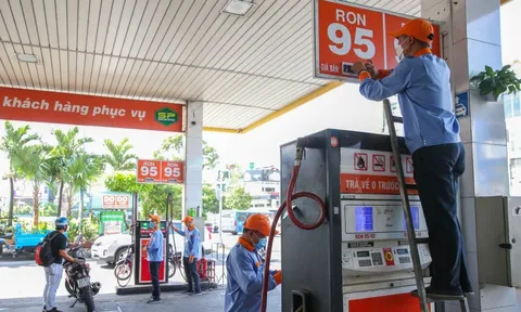 Giá xăng có thể giảm mạnh trong kỳ điều hành sắp tới?