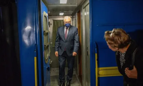 Tổng thống Đức bất ngờ thăm Kiev