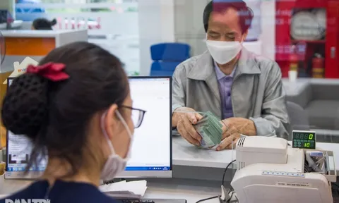 Bán bảo hiểm, trái phiếu ở các ngân hàng còn nhiều tồn tại