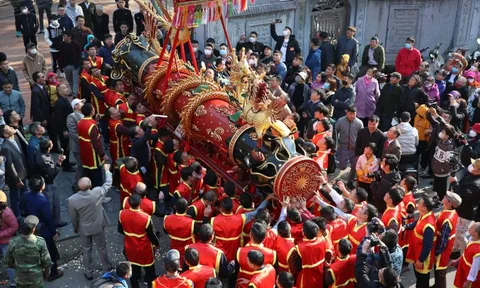 Tưng bừng lễ hội rước pháo khổng lồ ở làng Đồng Kỵ