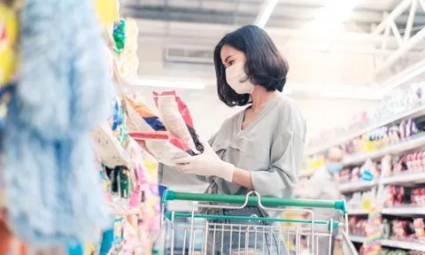 Sàn TMĐT và nền tảng truyền thông mạng xã hội tác động lớn đến tiêu dùng Việt Nam