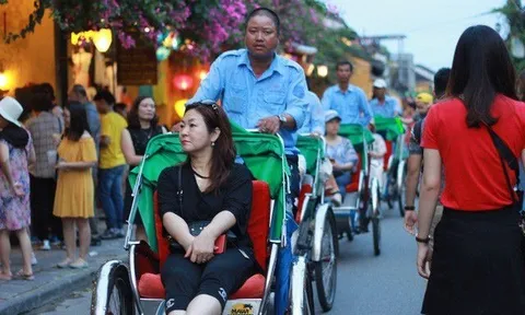 Trung Quốc không mở tour Việt Nam: Doanh nghiệp lữ hành như 'ngồi trên đống lửa'