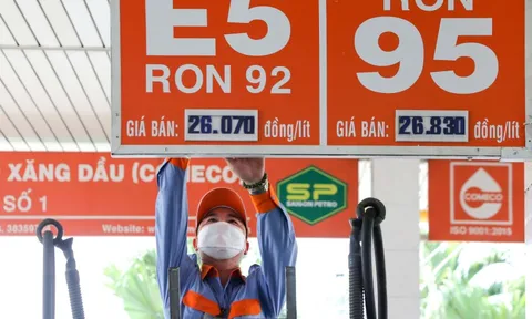 Sau 2 lần giảm, giá xăng dầu quay tăng mạnh