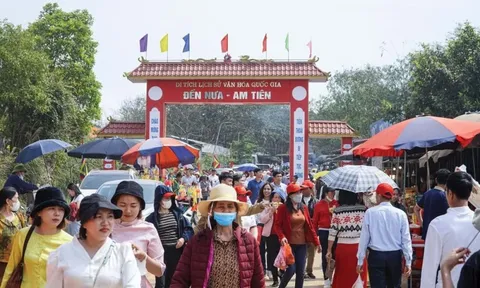 Tác động của dự án du lịch cáp treo lên “huyệt đạo thiêng” núi Nưa