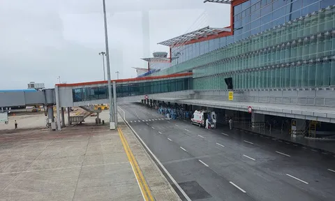 Mua vé máy bay về Tết, sân bay Vân Đồn đóng cửa, khách phải làm sao?