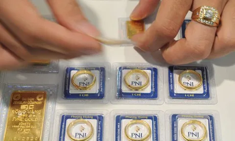 Chiều ngày 01/2 giá vàng tiếp tục tăng, vượt 57 triệu đồng/lượng
