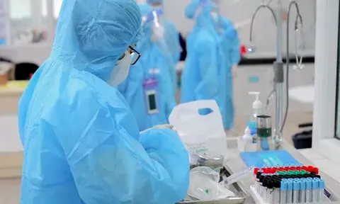 Việt Nam ghi thêm 9 ca mắc COVID-19 mới ngoài cộng đồng