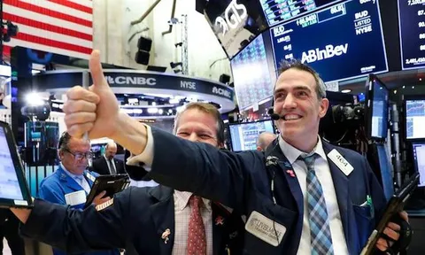 Số liệu kinh tế tích cực, Phố Wall phục hồi sau phiên giảm sâu