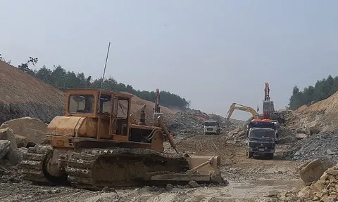 Đấu thầu ở Quảng Ngãi: Hàng loạt dự án lớn của ‘nhà thầu quen’