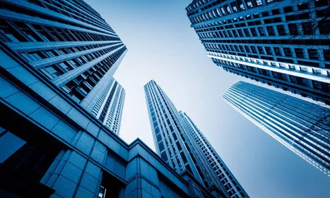 Thị trường văn phòng, mặt bằng bán lẻ làm gì để trụ vững trước cú bồi liên tiếp của dịch Covid-19