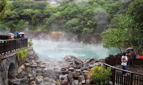 Ngang nhiên khai thác khoáng nóng khi chưa được cấp giấy phép