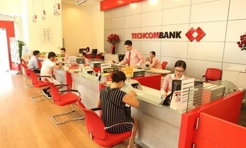 Ngân hàng Techcombank đang dồn khách hàng đến đường cùng để thu nợ?