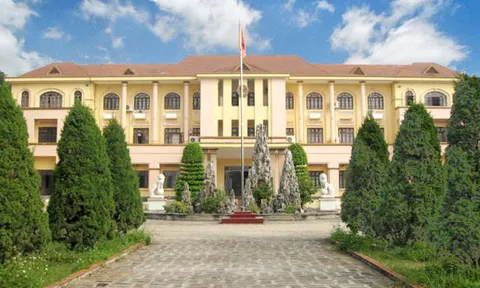 Vĩnh Phúc: Xưởng sản xuất quy mô lớn mọc trên đất nông nghiệp trái phép, người dân "tố" gây ô nhiễm