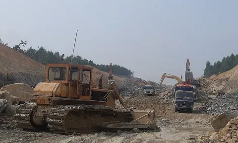 Đấu thầu tại Nghệ An: ‘Nhà thầu quen’ ẵm gói thầu xây lắp gần trăm tỷ