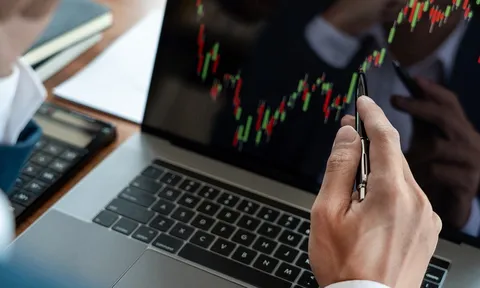 Thị trường chứng khoán: Đã đến lúc quản trị rủi ro hơn là bắt đáy