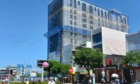 Từ chối điều chỉnh giấy phép công trình The Summit Building