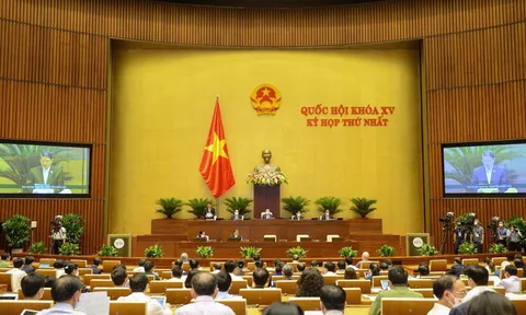 Phấn đấu đạt miễn dịch cộng đồng trong nửa đầu năm 2022, thận trọng mở cửa nền kinh tế