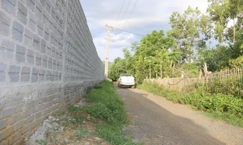 Sơn La: Dân tố doanh nghiệp lấn đường, chặn lối đi