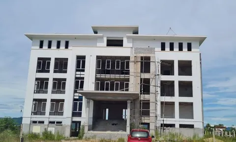 Hà Tĩnh: Chủ doanh nghiệp khốn đốn vì trụ sở 20 tỷ đồng xây mãi không xong