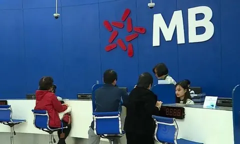 Sếp lớn MB muốn thoái bớt vốn giữa lúc cổ phiếu bị điều chỉnh mạnh