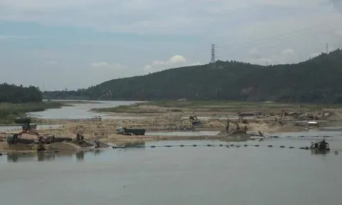 Cty Nguyên Thịnh Phát sai phạm gì bị đề nghị thu giấy phép khai thác cát?