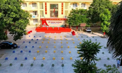 Lễ khai giảng đặc biệt: Nơi trực tiếp, nơi chào cờ qua màn hình tivi