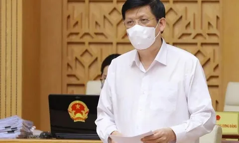 Bộ trưởng Y tế: Sẽ thí điểm cho đi lại bình thường với người tiêm 2 mũi vắc-xin Covid-19