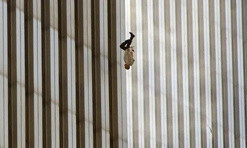 Lời kể tác giả bức ảnh 'người đàn ông rơi' trong vụ khủng bố 11/9