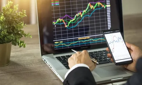 VN-Index có thể điều chỉnh trở lại nếu không vượt qua ngưỡng kháng cự tâm lý 1.350 điểm