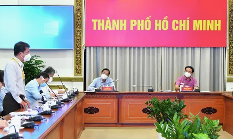 TP.HCM hiện không thể không mở cửa