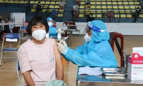 Sở Y tế TP.HCM đề xuất cấp thẻ xanh cho người tiêm ít nhất 1 mũi vaccine