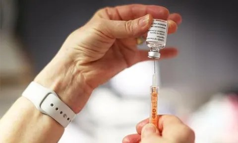 4 yếu tố tăng nguy cơ nhiễm Covid-19 của người đã tiêm vắc xin