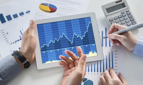 Cổ phiếu đầu cơ chao đảo sau 'thông điệp' giám sát