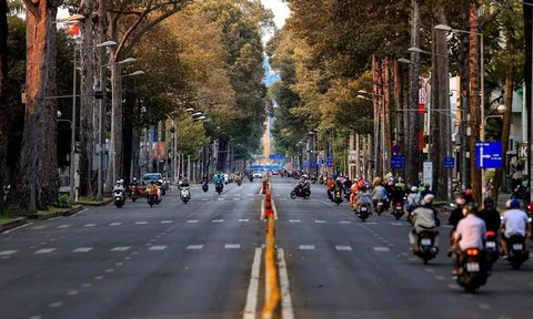 Còn 7 ngày 'chạy nước rút' cho bình thường mới, TP.HCM cần làm gì?