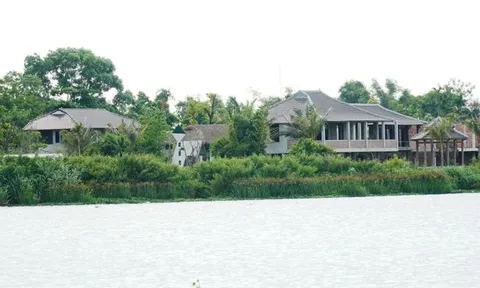 Chủ đầu tư xây loạt 'biệt thự' trái phép ven sông Hương đối diện mức phạt nào?