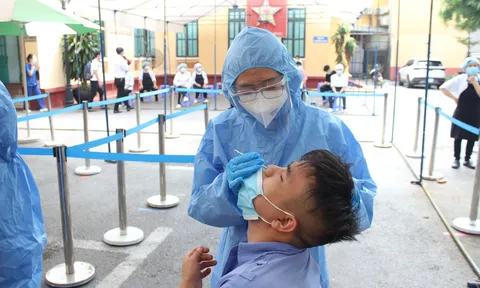 Muốn đi từ vùng nguy cơ cao có dịch ra vùng nguy cơ thấp hoặc "bình thường mới" cần làm gì? Bộ Y tế hướng dẫn