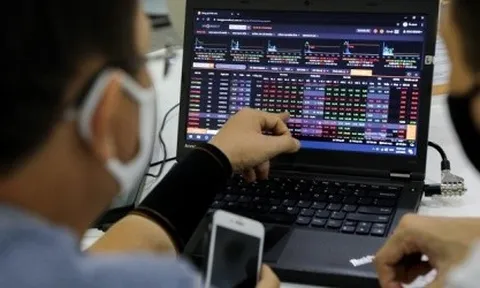 Sắc xanh tiếp tục lan tỏa sàn chứng khoán; nhiều cổ phiếu 'nhà Louis' đo sàn
