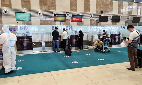 Vì sao Hà Nội phải cách ly tập trung 7 ngày đối với người bay đến từ TP.HCM?