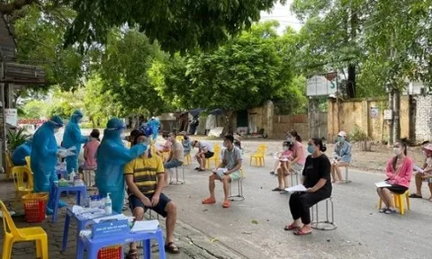 Ngày 25/10: Có 3.639 ca mắc COVID-19 tại TP HCM và 52 tỉnh, thành; 1.323 bệnh nhân khỏi