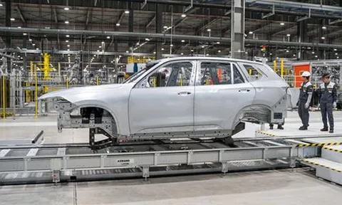 Bộ Tài chính đề xuất giảm 50% lệ phí trước bạ với ô tô từ 15/11