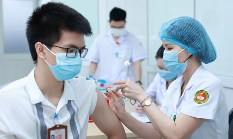 Việt Nam tiêm loại vaccine phòng COVID-19 nào cho người dưới 18 tuổi?