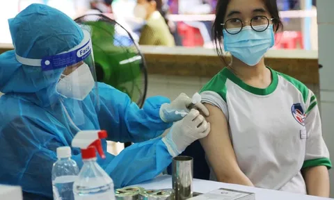 Phản ứng nặng sau tiêm vaccine COVID-19 của trẻ nam cao hơn trẻ nữ 6-10 lần: Có đáng ngại?
